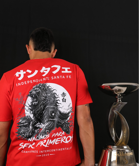 Camiseta + Pocillo Aleatorio Santa Fe | 10 Años Suruga Bank – Edición Conmemorativa