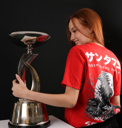 Camiseta + Pocillo Aleatorio Santa Fe | 10 Años Suruga Bank – Edición Conmemorativa