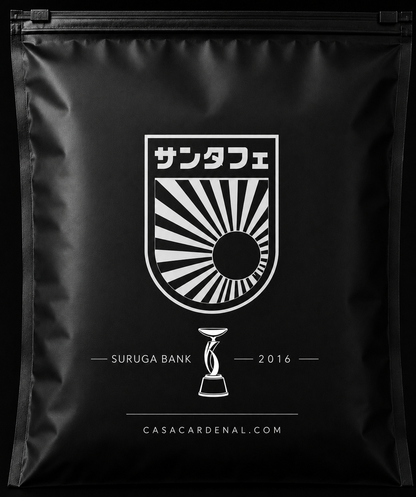 Camiseta + Pocillo Aleatorio Santa Fe | 10 Años Suruga Bank – Edición Conmemorativa