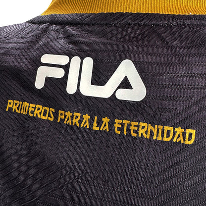 CAMISETA CONMEMORATIVA SURUGA BANK NEGRA FILA 2026